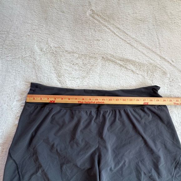 REI Co-Op Womens XL Athletic Shorts Gray Hiking Running Lightweight Stretch - Picture 2 of 12